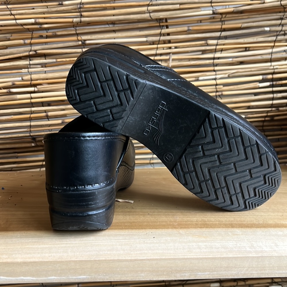 Super Clean And New Dansko Clogs - image 6
